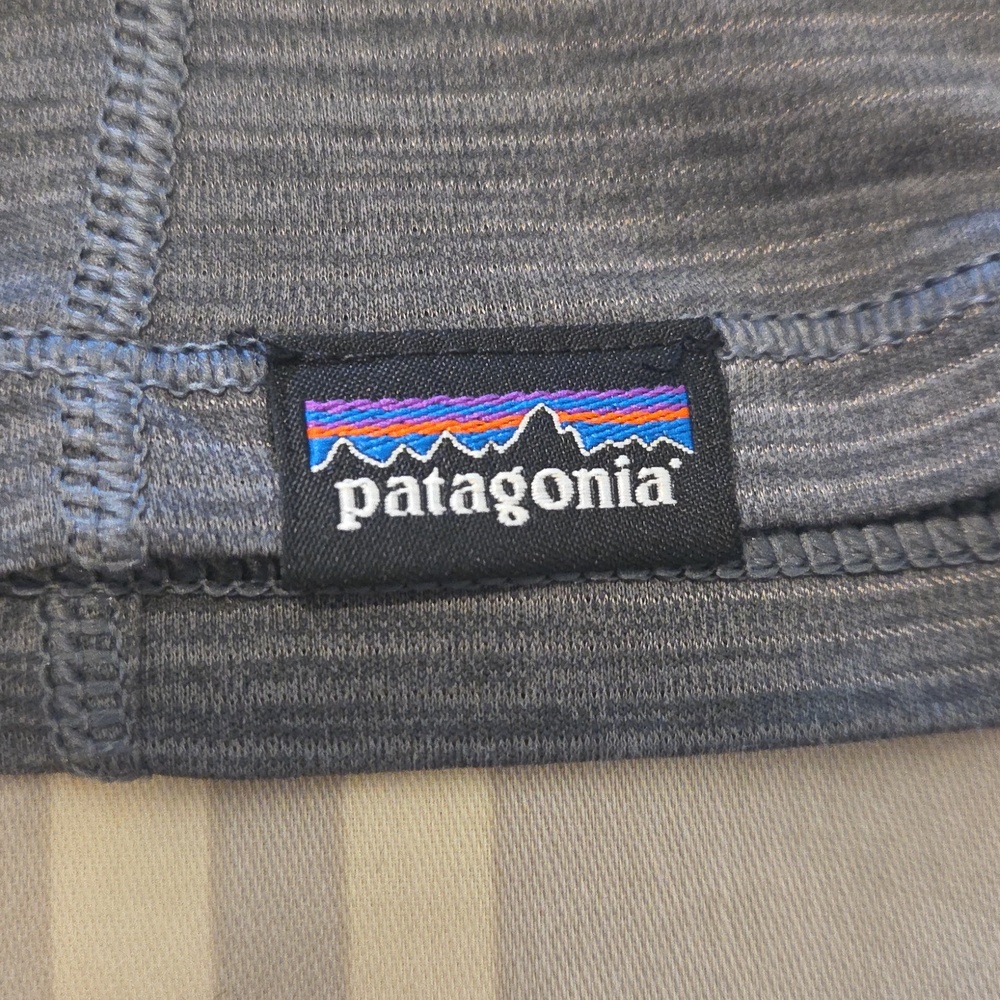 Patagonia Capilene Cool Lightweight Women's Tee in Heather Gray - Picture 7 of 9